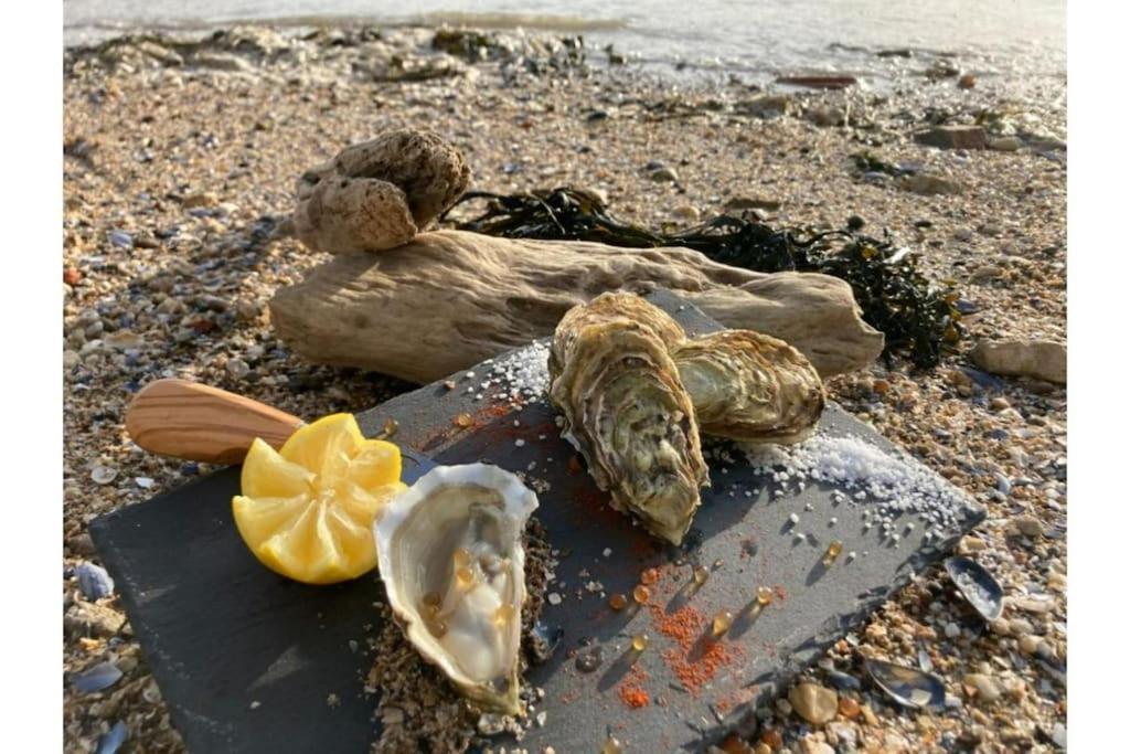 Les Pieds Dans L'Eau Acces Direct A La Plage La Cotinière Εξωτερικό φωτογραφία